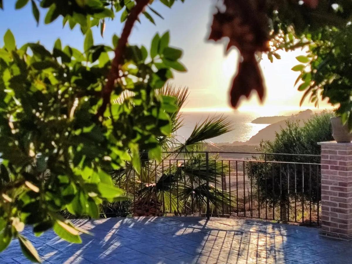 Il Casale Di Bovo Marina Villa Montallegro Luaran gambar