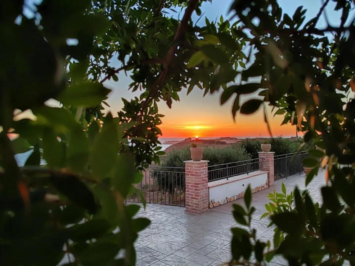 Il Casale Di Bovo Marina Villa Montallegro Luaran gambar