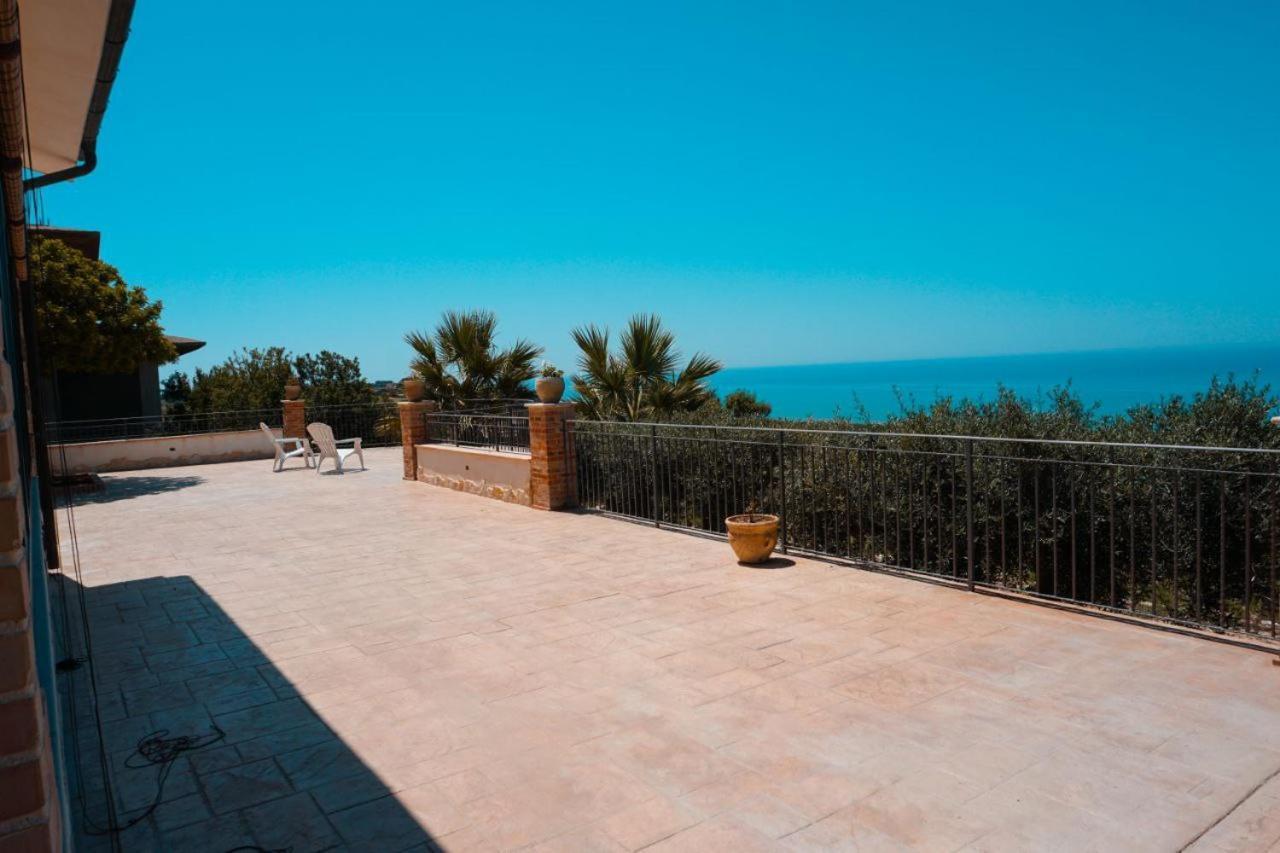 Il Casale Di Bovo Marina Villa Montallegro Luaran gambar